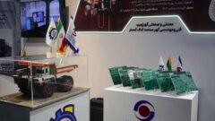 بازدید دکتر اتابک، وزیر صمت، و دکتر افشین، معاون علمی رئیس‌جمهور، از دستاورد بومی‌سازی گهرزمین در نمایشگاه «فرایران»