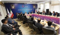 نشست شورای معاونان و مدیران بیمه ملت برگزار شد / فرهادی‌پور: بیمه ملت با هم‌افزایی و ارتقای کارآمدی، مسیر رشد را دنبال می‌کند