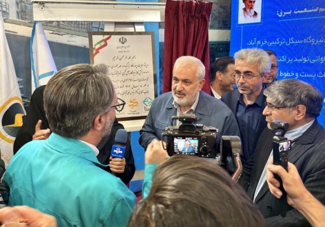 بهرهبرداری رسمی از نیروگاه خودتأمین فولاد کاوه جنوب کیش بهرهبرداری رسمی از نیروگاه خودتأمین فولاد کاوه جنوب کیش