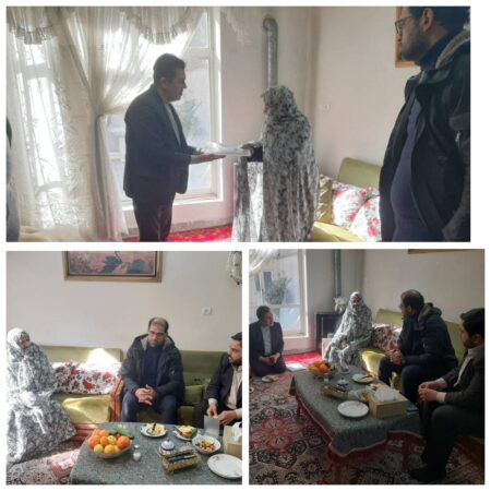 ادای احترام مدیران منطقه ۱۰ ،به خانواده معزز شهید احمد تقی زاده