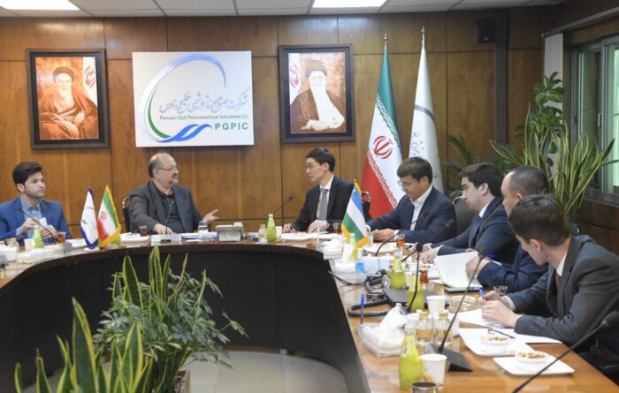 پیشنهاد تشکیل میزدائم همکاریهای صنعت پتروشیمی ایران و ازبکستان/ هلدینگ خلیجفارس، آماده تدوین نقشه راه همکاریهای دو کشور در زمینه پتروشیمی است پیشنهاد تشکیل میزدائم همکاریهای صنعت پتروشیمی ایران و ازبکستان/ هلدینگ خلیجفارس، آماده تدوین نقشه راه همکاریهای دو کشور در زمینه پتروشیمی است