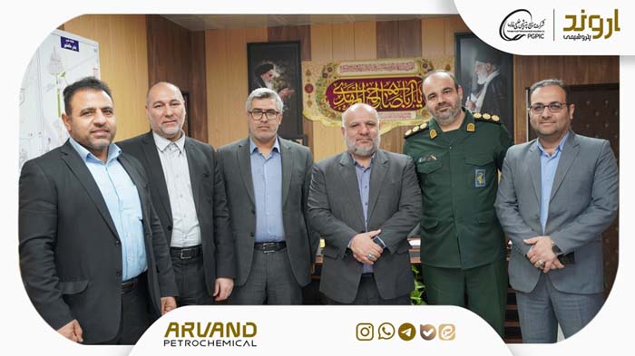 دیدار مدیرعامل و مدیران ارشد شرکت پتروشیمی اروند با فرمانده ناحیه مقاومت بسیج ماهشهر به مناسبت هفته بسیج